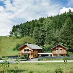 49 Nesselgraben - Aus Holz