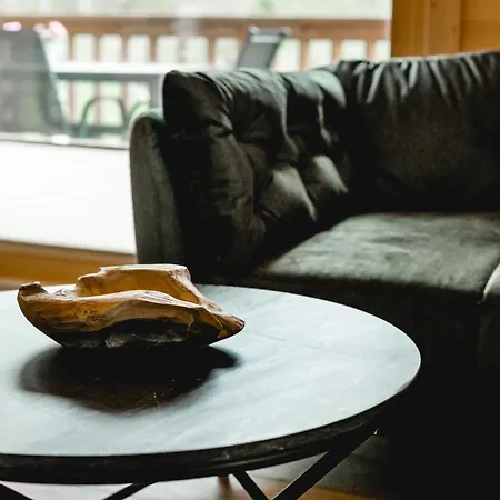 49 Nesselgraben - Aus Holz