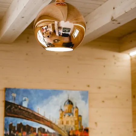 49 Nesselgraben - Aus Holz