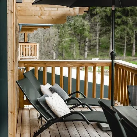 49 Nesselgraben - Aus Holz