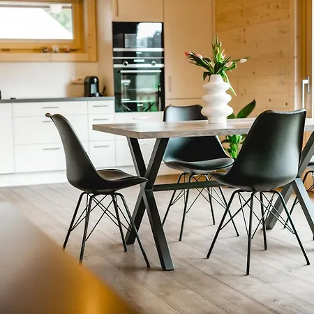 49 Nesselgraben - Aus Holz *