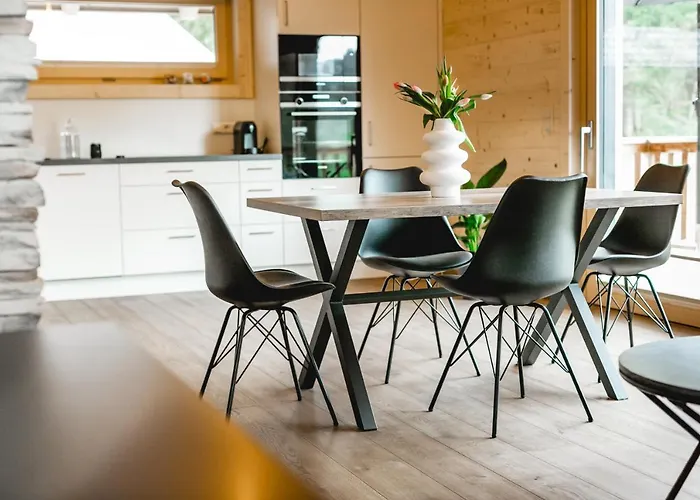 49 Nesselgraben - Aus Holz *