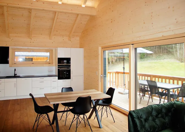 49 Nesselgraben - Aus Holz